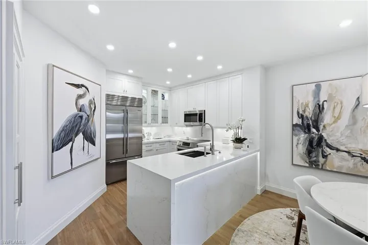 365 5th Ave S 306, Naples, Florida 34102