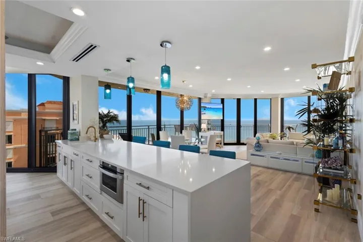 Breakfast Bar Island