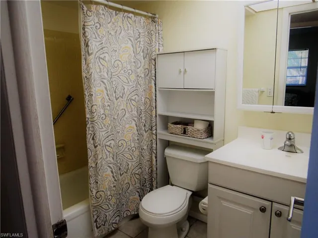 100 Forest Lakes Blvd 109, Naples, Florida 34105
