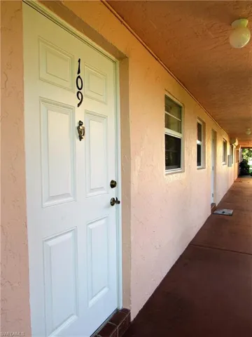 100 Forest Lakes Blvd 109, Naples, Florida 34105