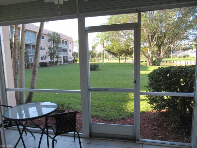 100 Forest Lakes Blvd 109, Naples, Florida 34105