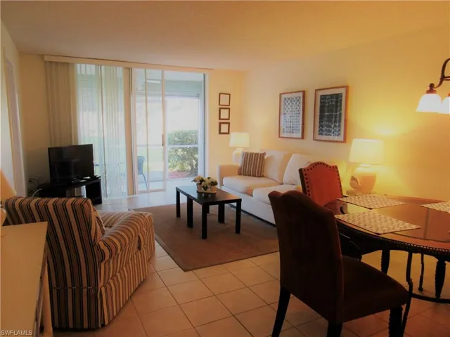 100 Forest Lakes Blvd 109, Naples, Florida 34105