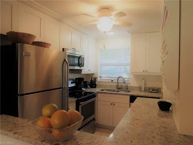 100 Forest Lakes Blvd 109, Naples, Florida 34105
