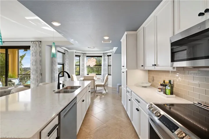 9572  Trevi  CT, Naples, FL 34113