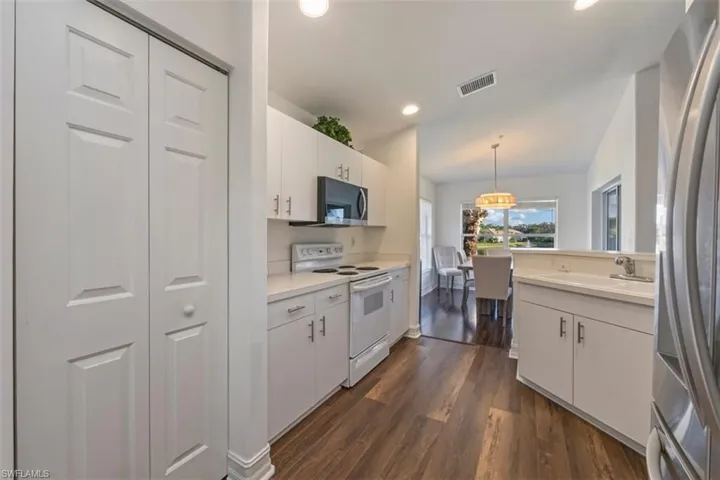 Long views of water from every spot in the home.