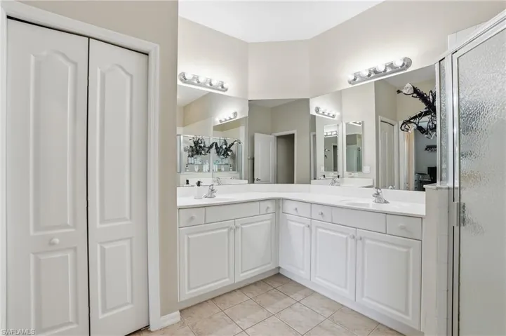 20038  Serre  DR, Estero, FL 33928