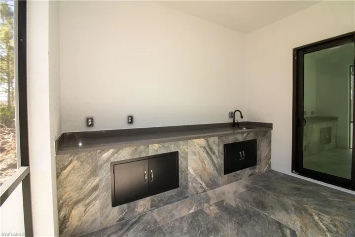 2915  49th W ST, Lehigh Acres, FL 33971