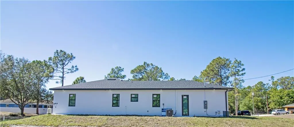 2915  49th W ST, Lehigh Acres, FL 33971