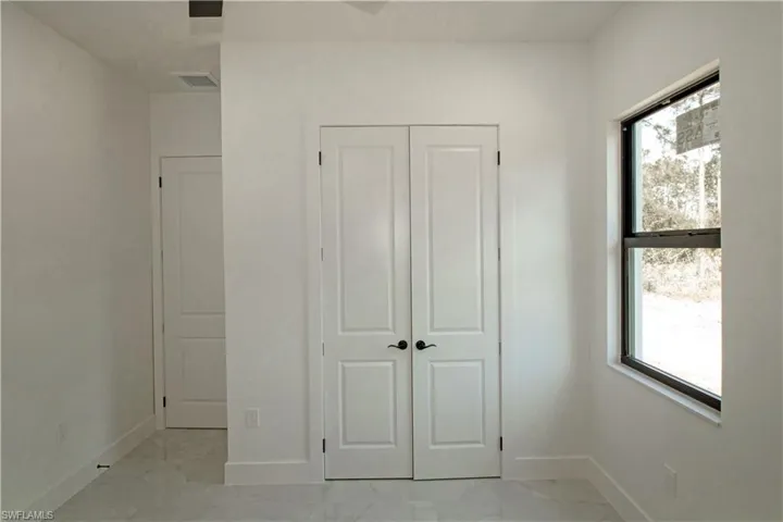 2915  49th W ST, Lehigh Acres, FL 33971