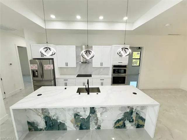 2915  49th W ST, Lehigh Acres, FL 33971