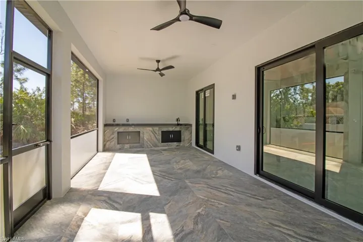 2915  49th W ST, Lehigh Acres, FL 33971