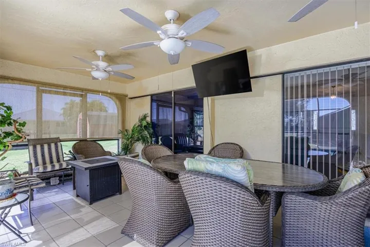 Spacious outdoor lanai