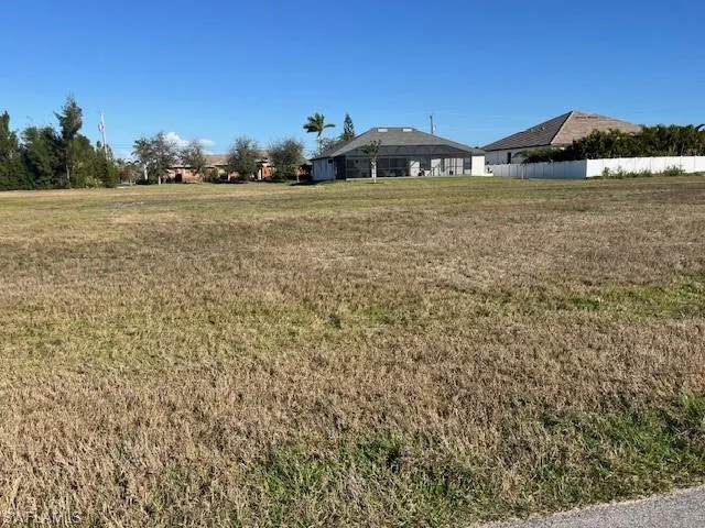 209 Nw 35th Pl, Cape Coral Fl 33993