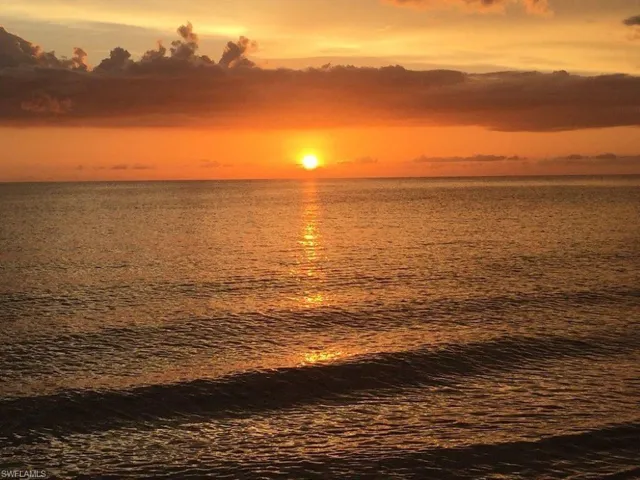 Naples Beaches a few minutes away