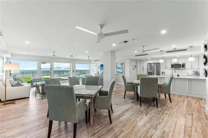 1977  GULF SHORE N BLVD, Naples, FL 34102