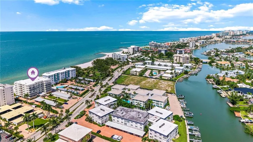 1977  GULF SHORE N BLVD, Naples, FL 34102