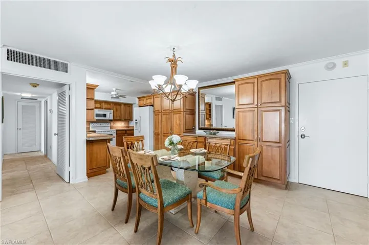1977  GULF SHORE N BLVD, Naples, FL 34102
