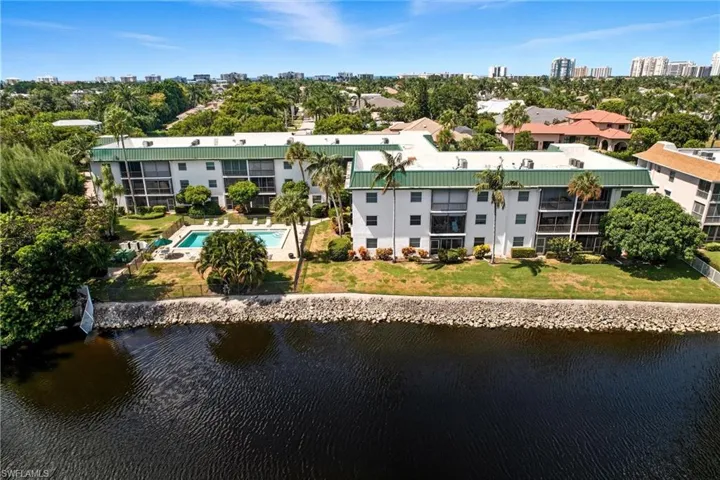 3030 Binnacle Dr # 103, Naples, Florida 34103