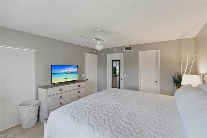 3030 Binnacle Dr # 103, Naples, Florida 34103