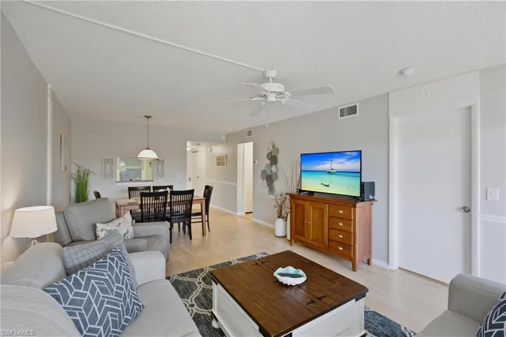3030 Binnacle Dr # 103, Naples, Florida 34103