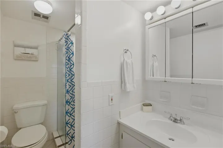 3030 Binnacle Dr # 103, Naples, Florida 34103
