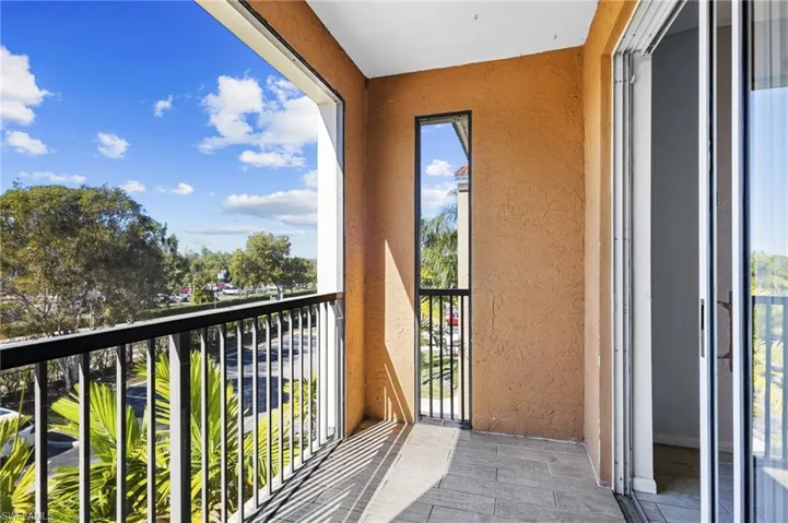 1105  Reserve  CT, Naples, FL 34105