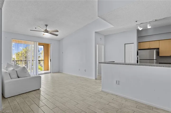 1105  Reserve  CT, Naples, FL 34105