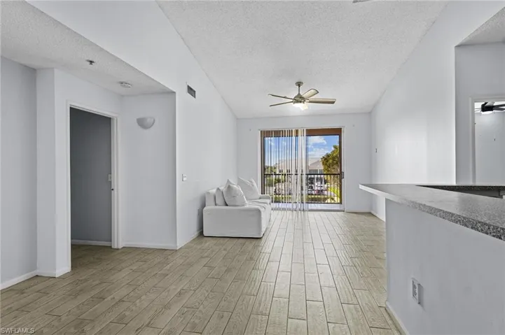 1105  Reserve  CT, Naples, FL 34105