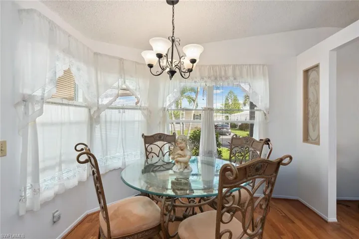 158  Seven Seas  WAY, Naples, FL 34104