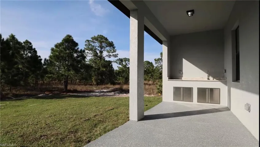 1052  Jamil S AVE, Lehigh Acres, FL 33974