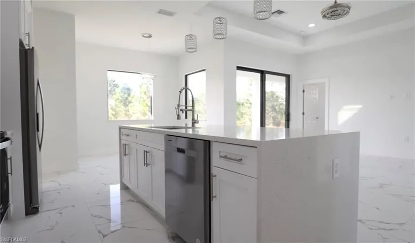 1052  Jamil S AVE, Lehigh Acres, FL 33974