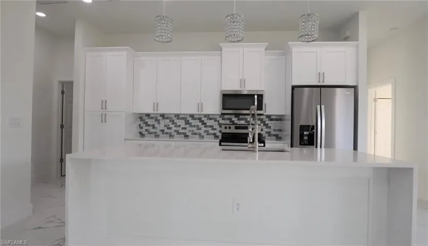 1052  Jamil S AVE, Lehigh Acres, FL 33974