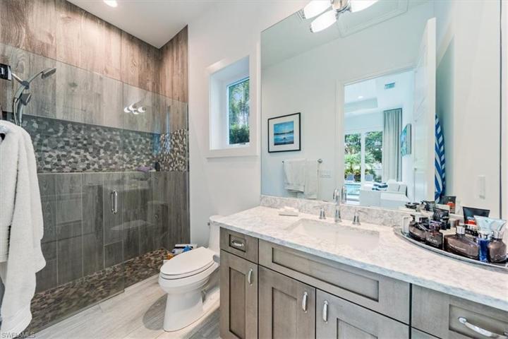 Cabana/Den Full bath