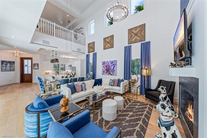 Exquisite Great room filled with light