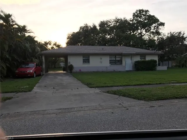 1958 Knight St, Fort Myers, Florida 33916