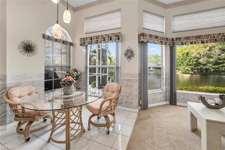 Casual dining area overlooking the lake