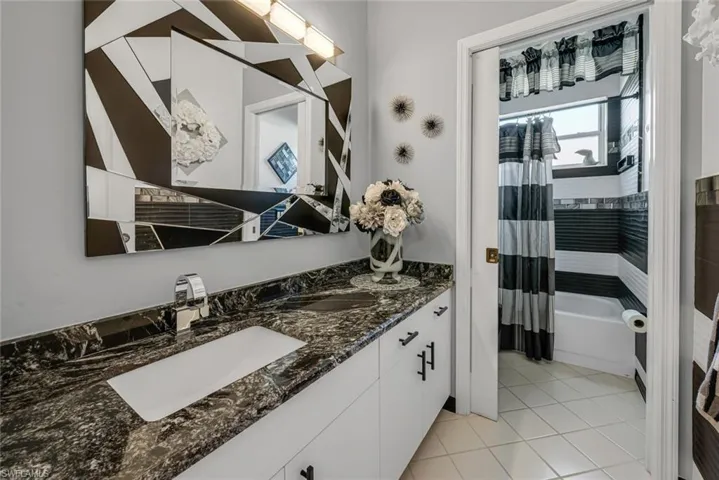 Modern 2nd full bathroom