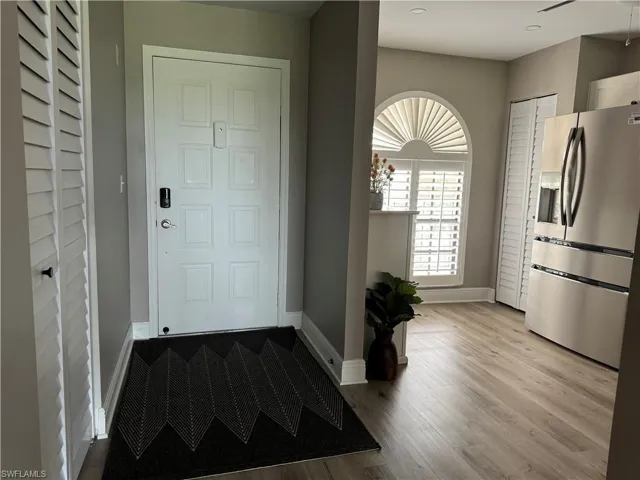 Foyer / Kitchen Area
