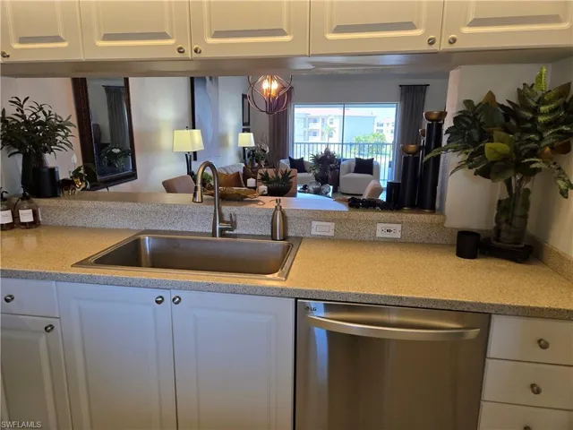 17138 Ravens Roost 10, Fort Myers, Florida 33908