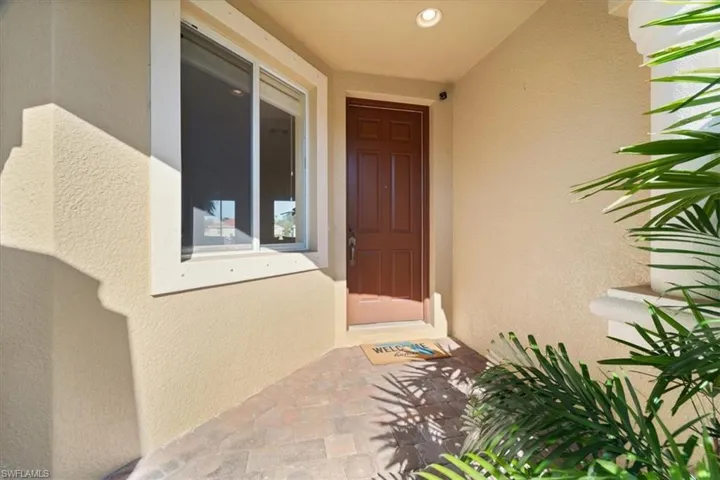 Covered entry area