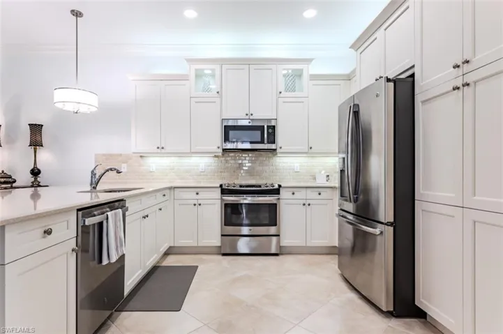 13670  MANDARIN  CIR, Naples, FL 34109