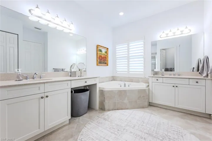 13670  MANDARIN  CIR, Naples, FL 34109