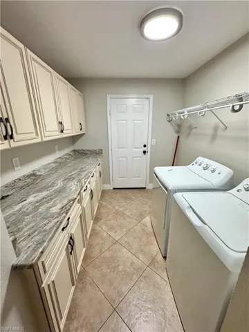 3829 Sw 17th Pl, Cape Coral, Florida 33914