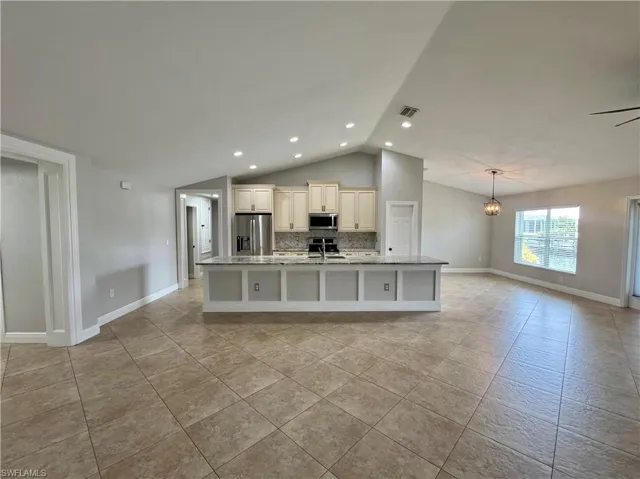 3829 Sw 17th Pl, Cape Coral, Florida 33914