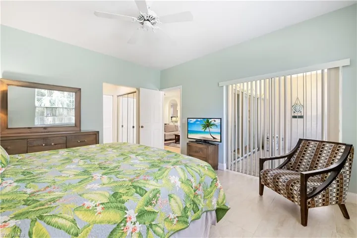 757 Wiggins Lake Dr 106, Naples, Florida 34110
