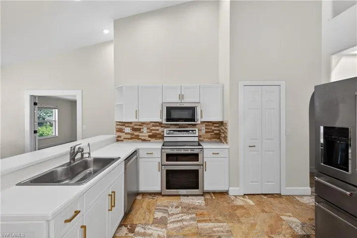 4701 Lone Pine Ct, Fort Myers, Florida 33905