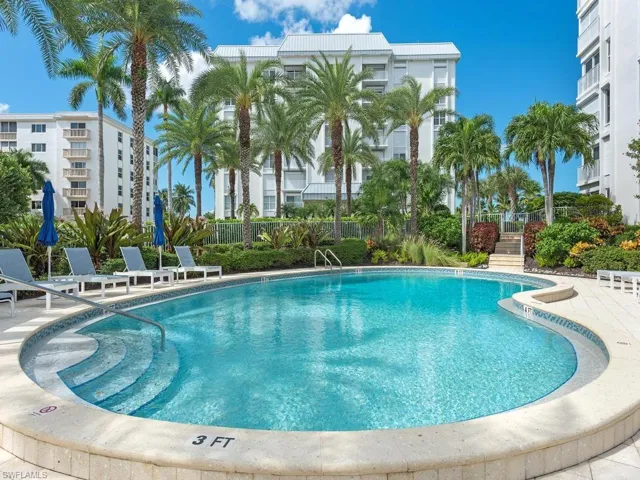 1285 Gulf Shore Blvd N 2b, Naples, Florida 34102