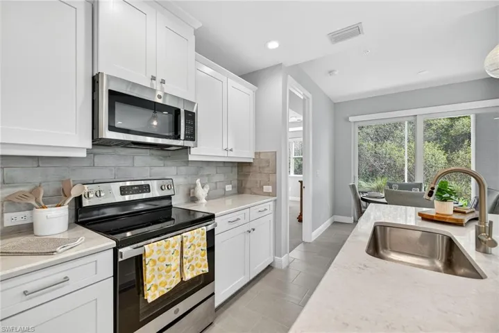 2554  SEYCHELLES  DR, Naples, FL 34112