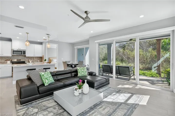 2554  SEYCHELLES  DR, Naples, FL 34112