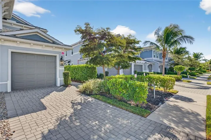 2554  SEYCHELLES  DR, Naples, FL 34112